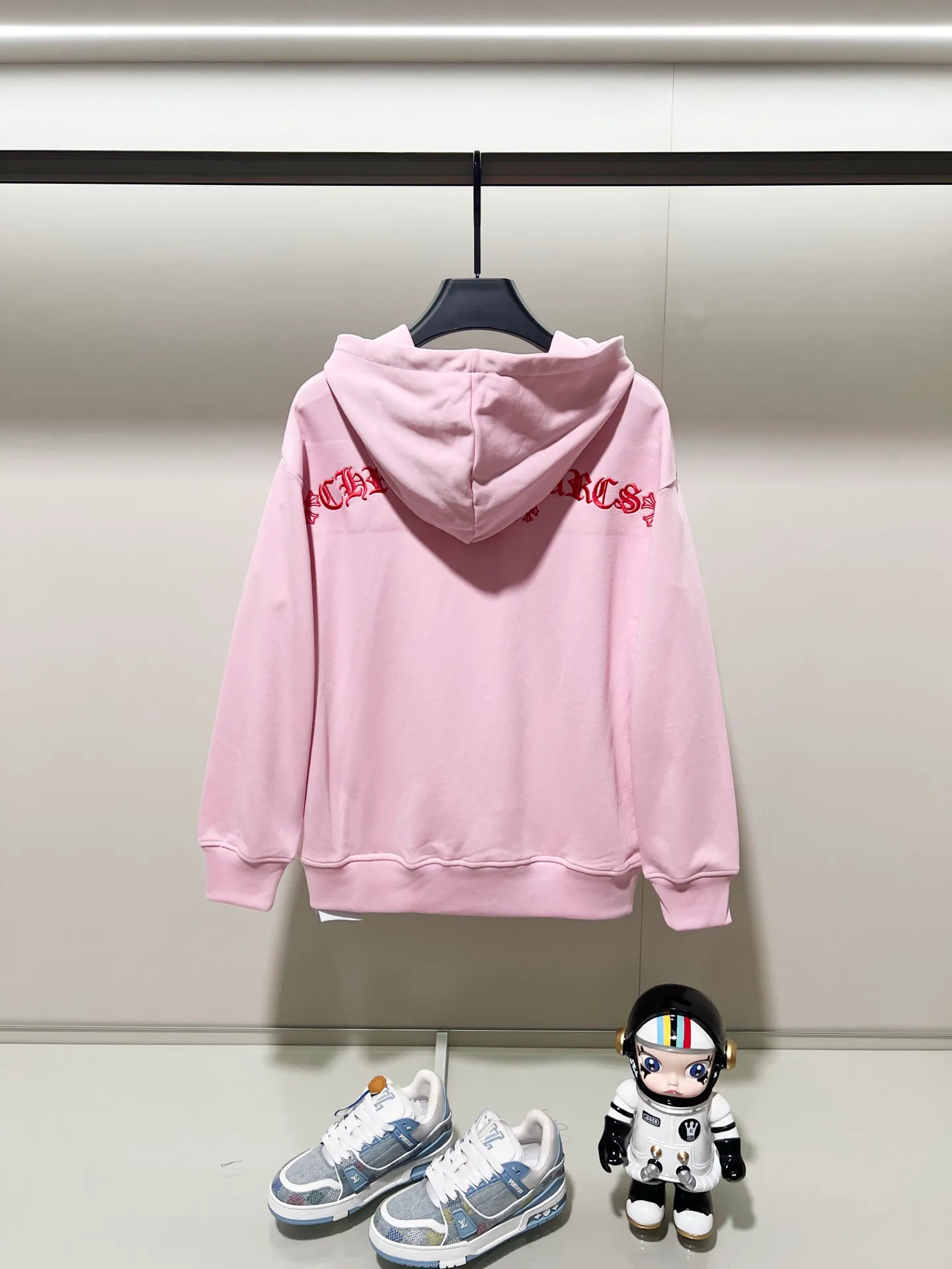 🅿️290 chrome hearts/Chrome Hearts 420g pure cotton hooded sweatshirt Classic Sanskrit letter LOGO embroidery on the front and back 🪡 Logo Official synchronization 1:1 original mold opening Fashion personality Versatile trend Pure original quality Original washed fabric Hang tag Collar label Washed wheat Complete with three labels Color: Black. White. Pink. Size: XS-L